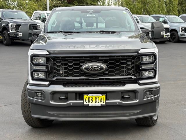 2026 Ford F-350 photo 2