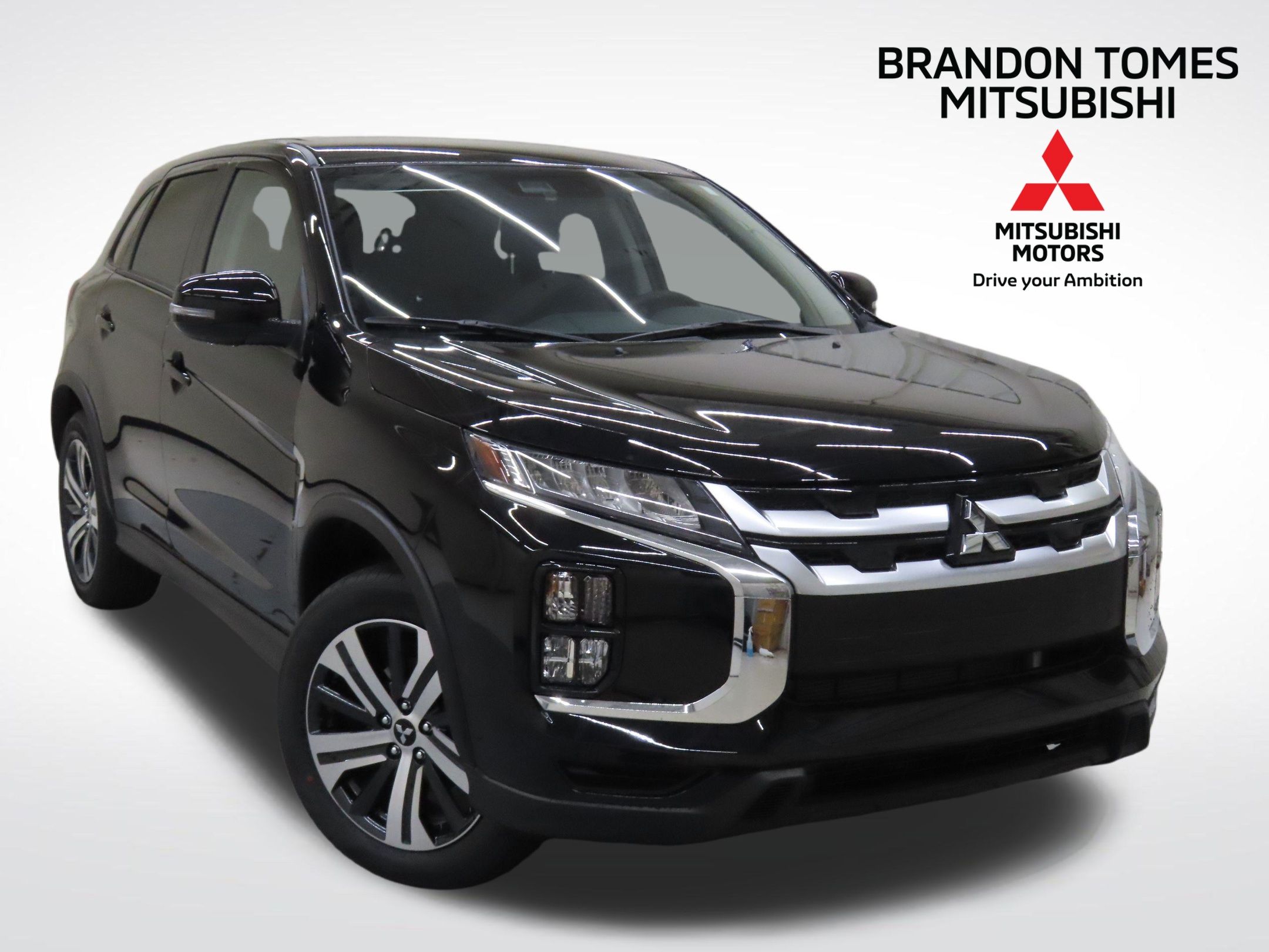 2025 Mitsubishi Outlander Sport SE's photo