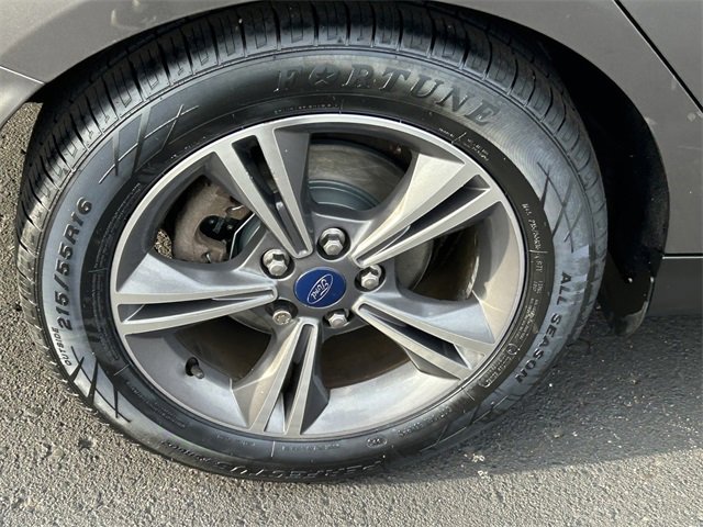 2014 Ford Focus SE photo 27