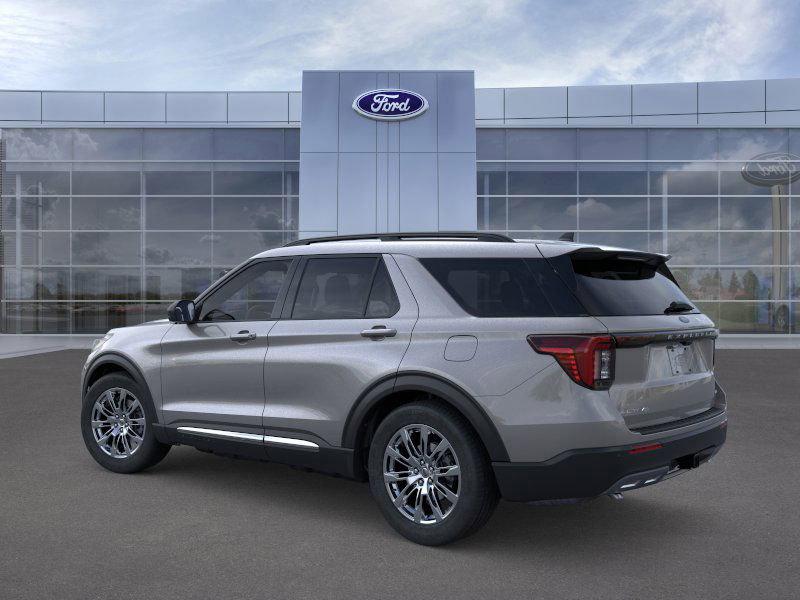2025 Ford Explorer photo 2