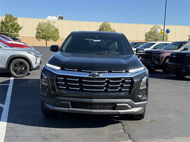 2026 Chevrolet Equinox LT photo 2
