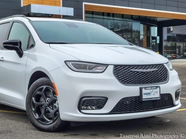 2025 CHRYSLER PACIFICA - Image 2