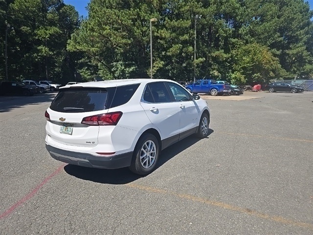2024 Chevrolet Equinox LT photo 4