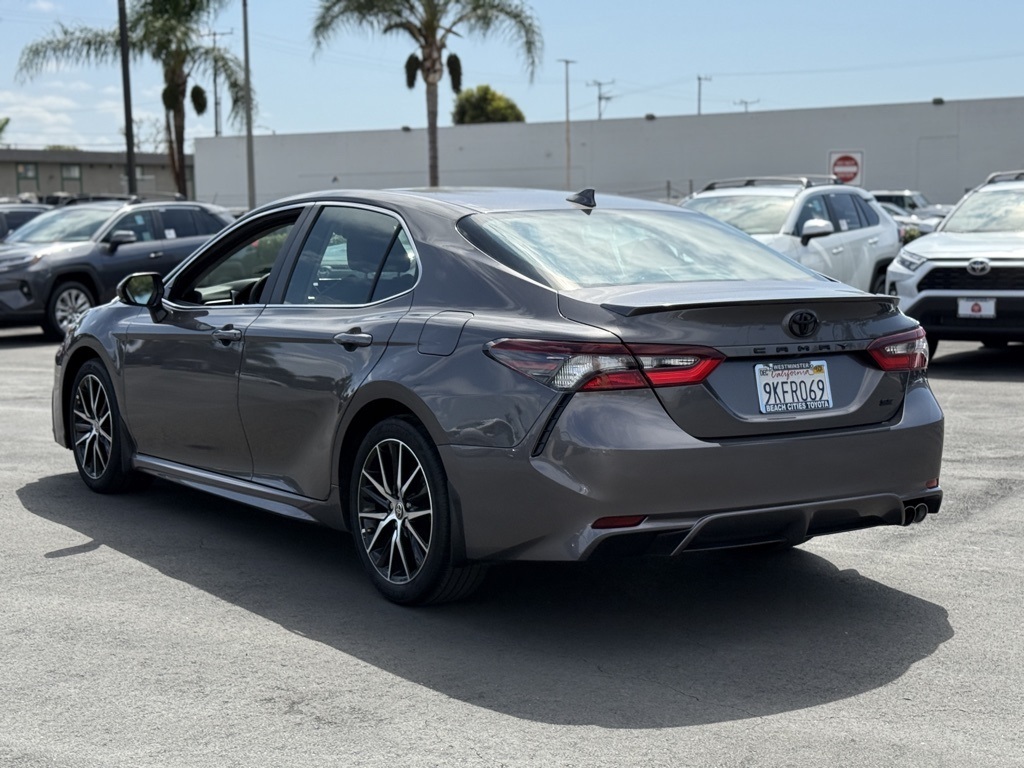 2024 Toyota Camry SE photo 7