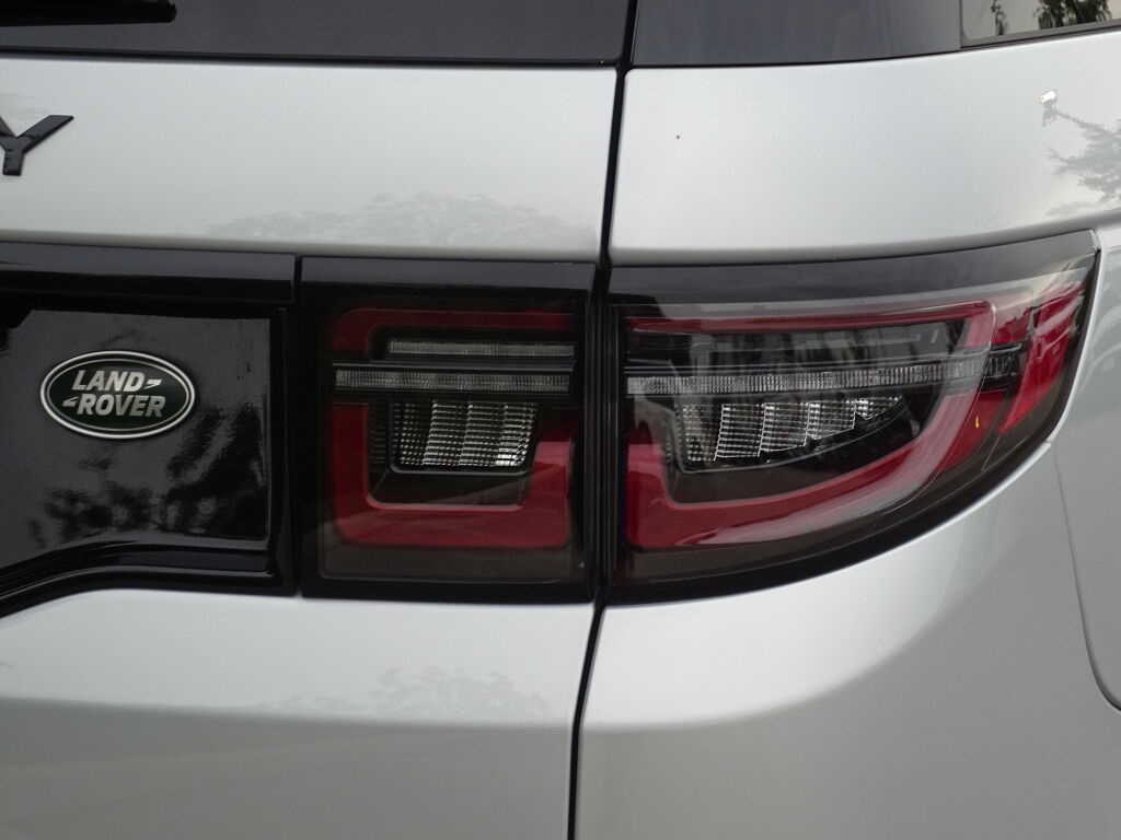 2022 Land Rover Discovery Sport S R-Dynamic photo 12