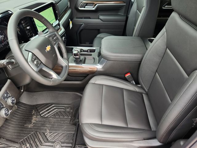 2025 Chevrolet Silverado 1500 LT photo 8