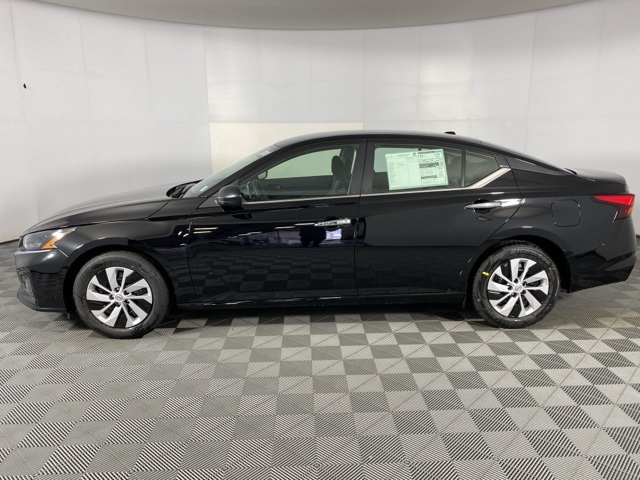 2025 Nissan Altima 2.5 S photo 4