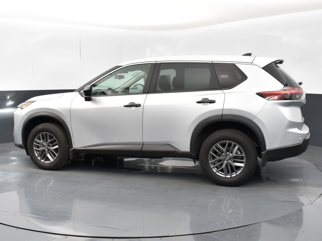 2025 Nissan Rogue S photo 4