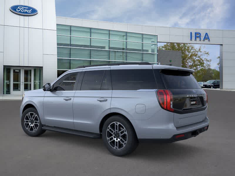 2025 Ford Expedition photo 3