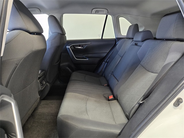 2023 Toyota RAV4 XLE photo 10