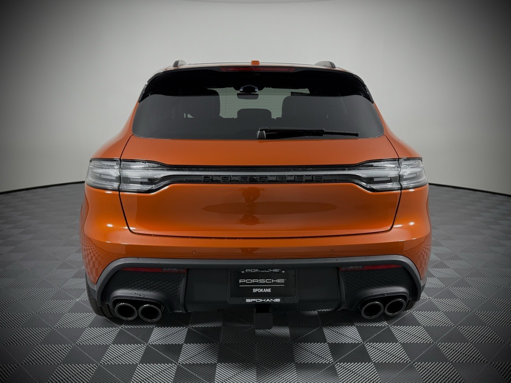 2025 Porsche Macan T photo 9