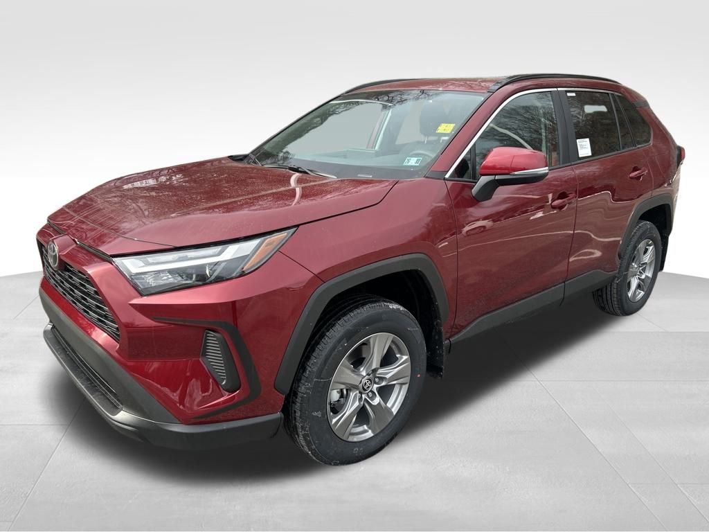 2025 Toyota RAV4 XLE's photo