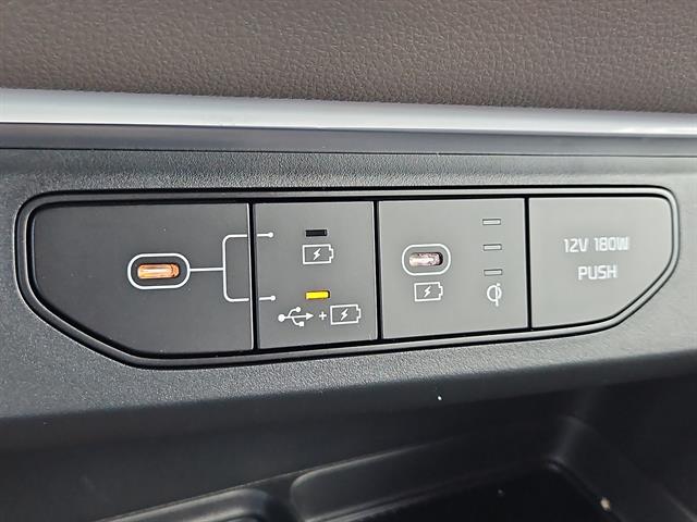 2026 Kia Carnival EX photo 22