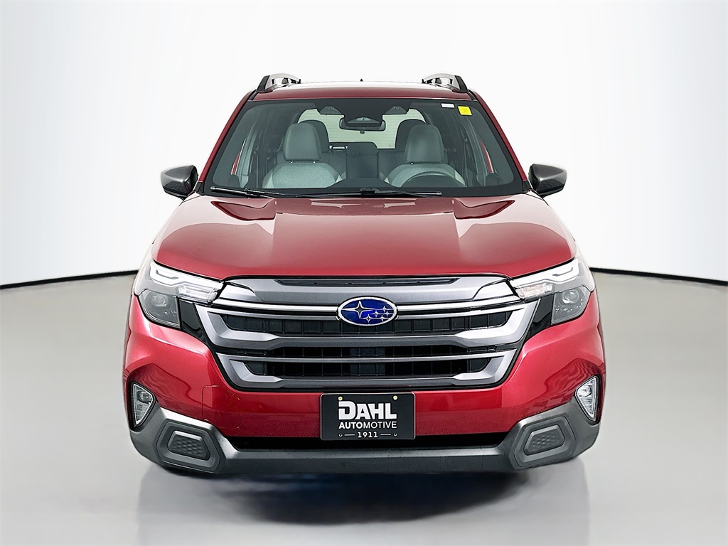 2025 Subaru Forester Premium photo 3