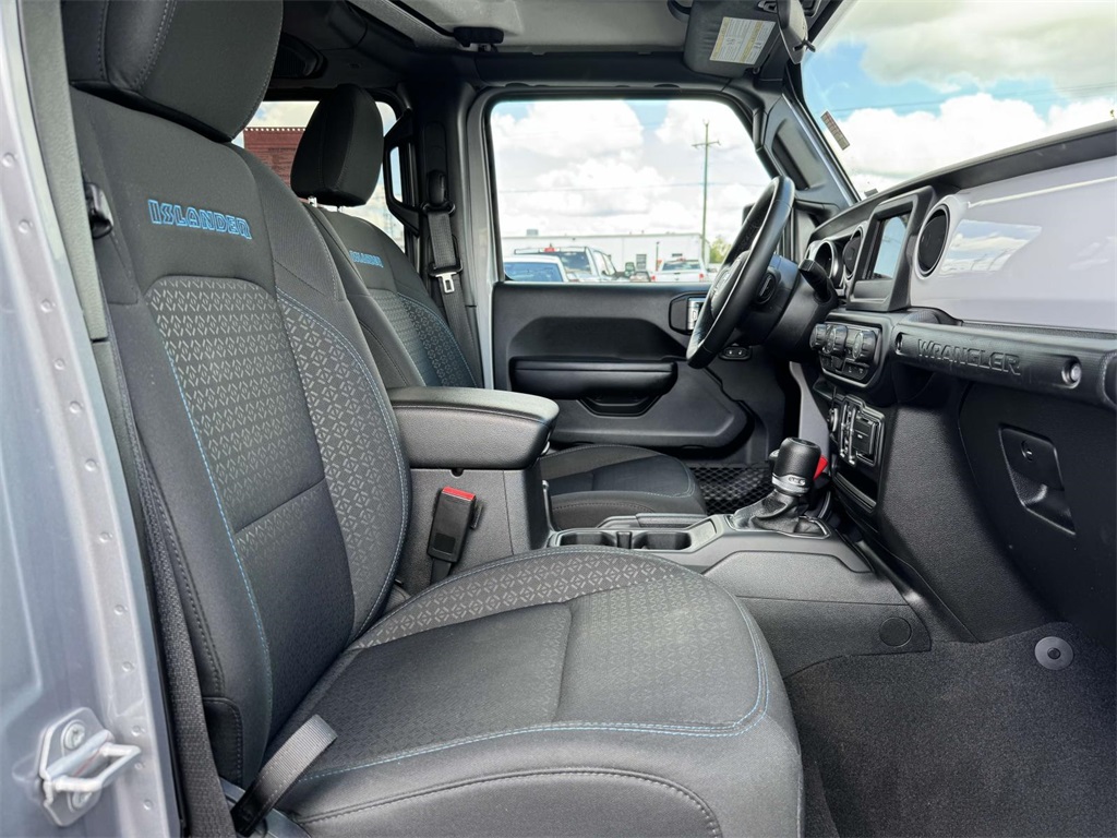 2021 Jeep Wrangler Unlimited Islander photo 14