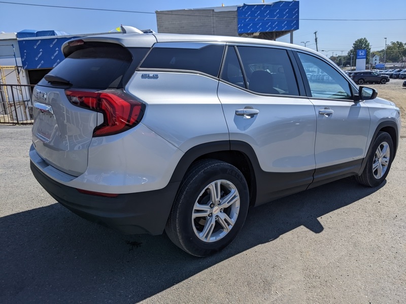 2020 Gmc Terrain SLE photo 2