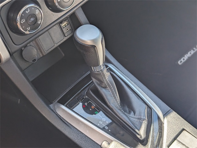 2017 Toyota Corolla L photo 22
