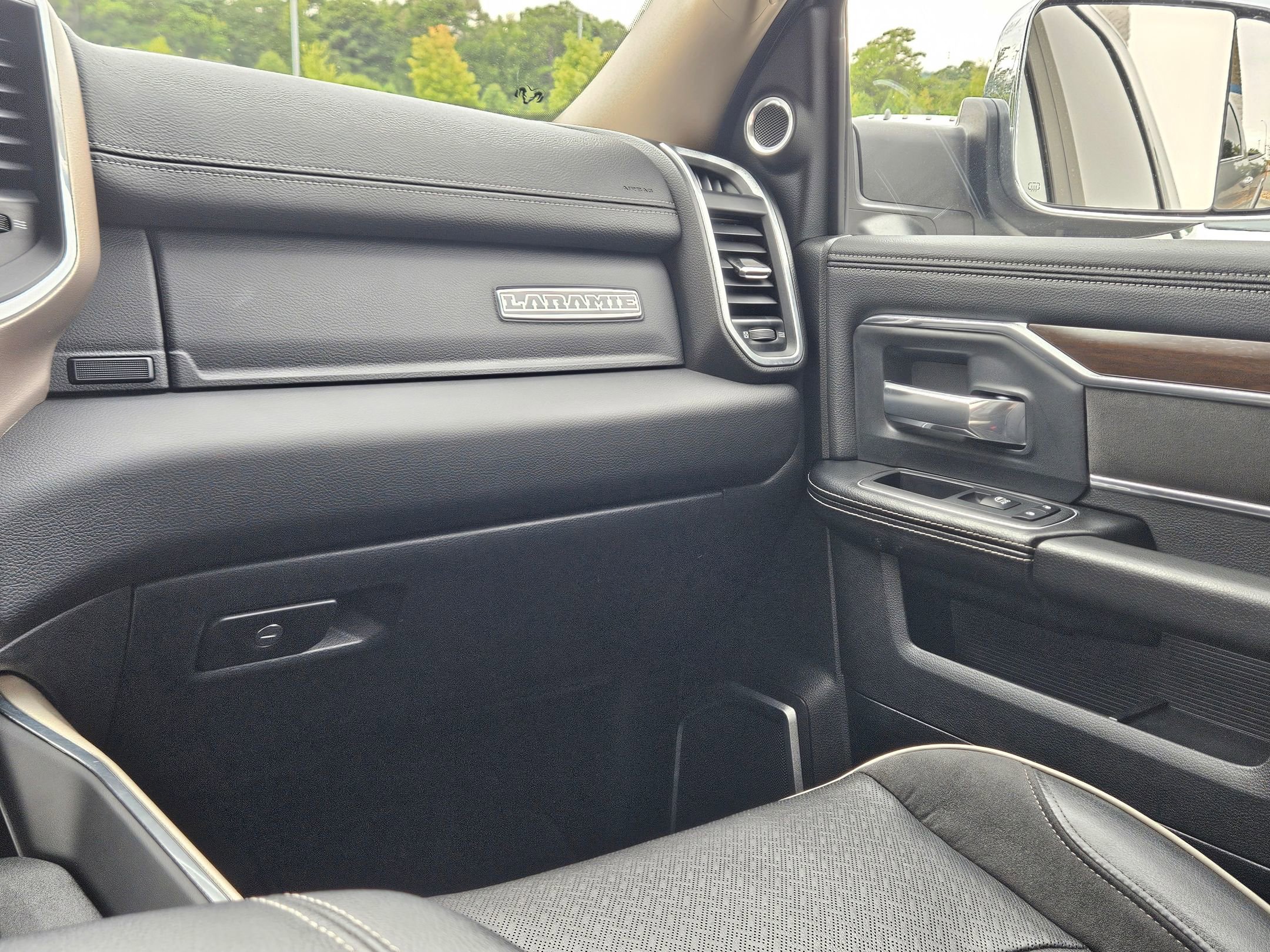 2022 Ram 2500 Laramie photo 11