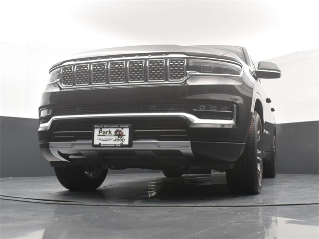 2024 Jeep Grand Wagoneer photo 18