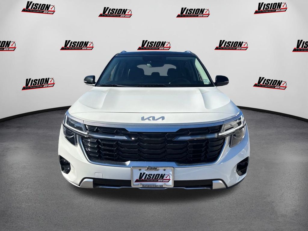 2025 Kia Seltos S photo 2