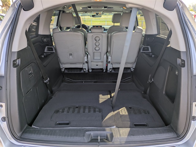 2020 Honda Odyssey Touring photo 12