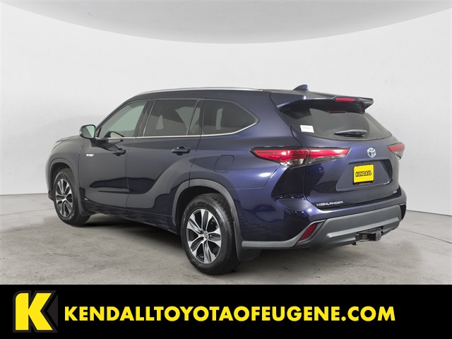 2021 Toyota Highlander Hybrid XLE photo 3