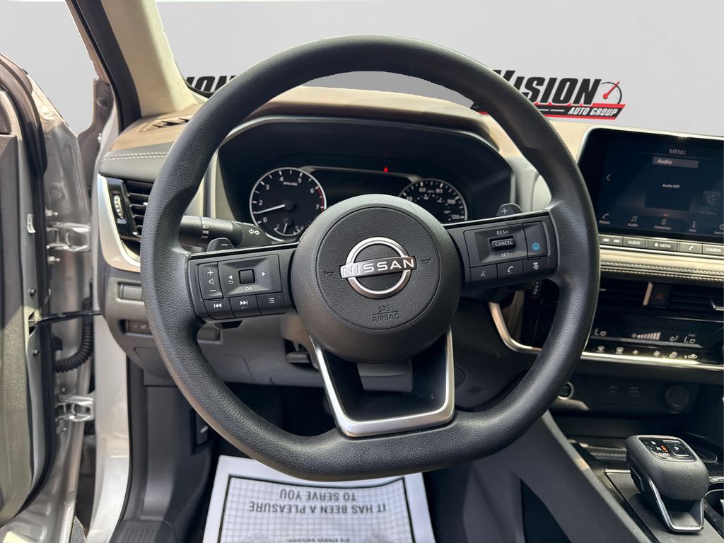 2022 Nissan Rogue SV photo 21