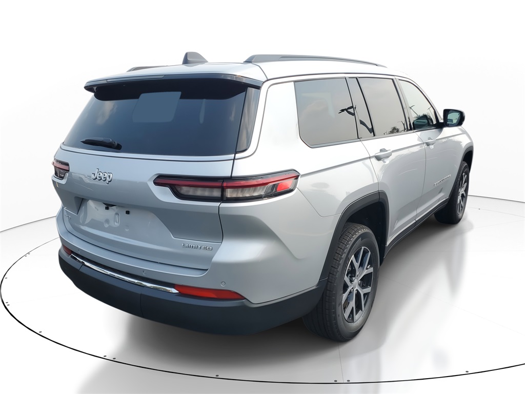2025 Jeep Grand Cherokee Limited photo 4