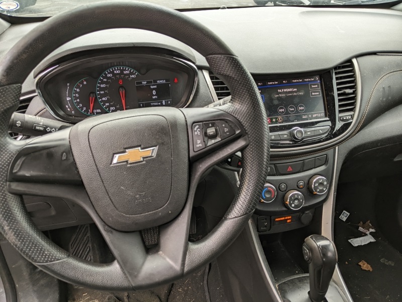 2020 Chevrolet Trax LS photo 8
