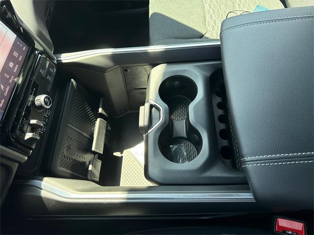2025 Ram 1500 Big Horn photo 24