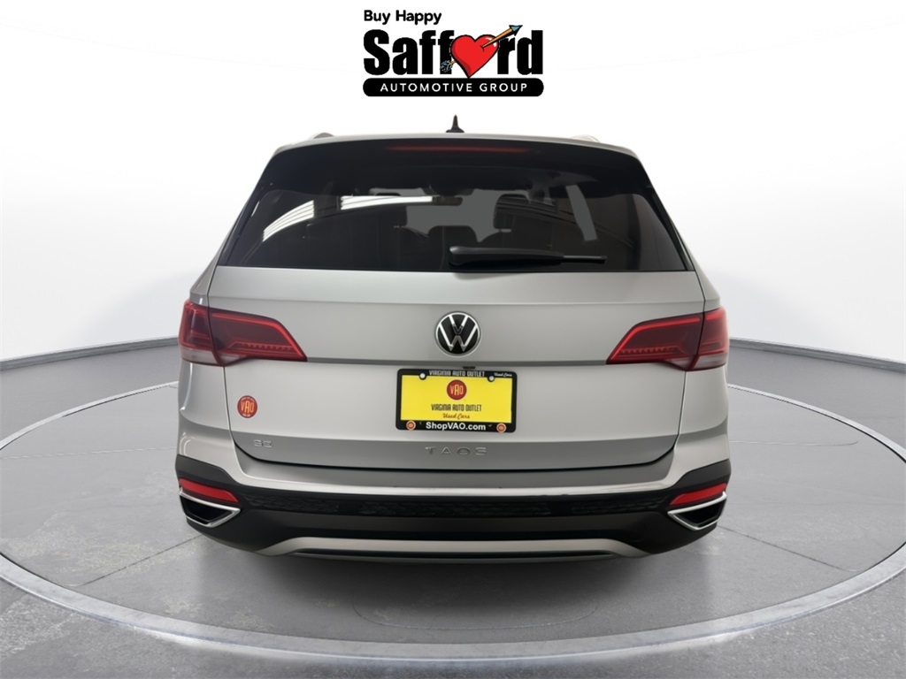 2024 Volkswagen Taos SE photo 8