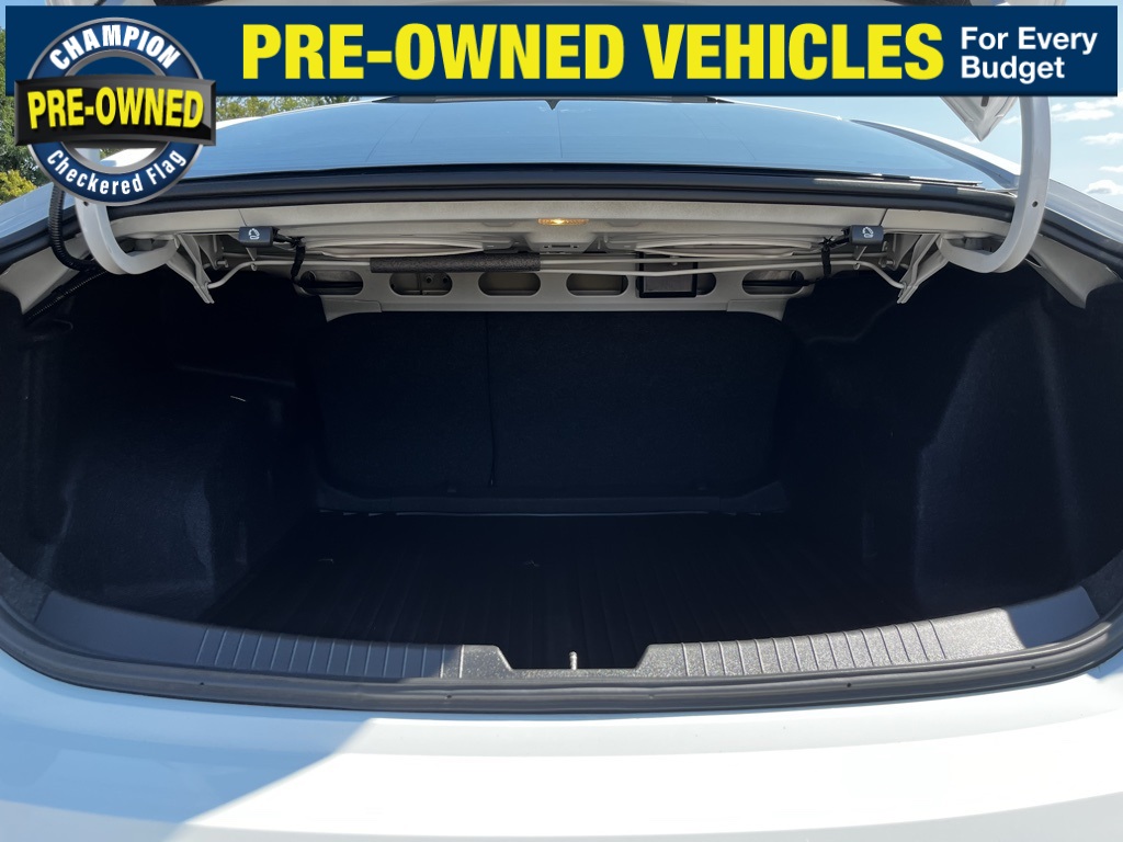 2021 Chevrolet Malibu LS photo 21