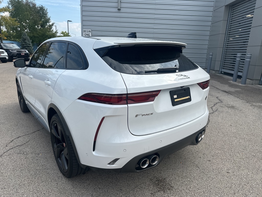 2023 Jaguar F-PACE SVR photo 9