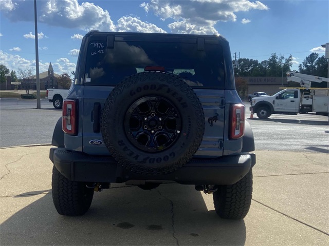 2025 Ford Bronco Badlands photo 2