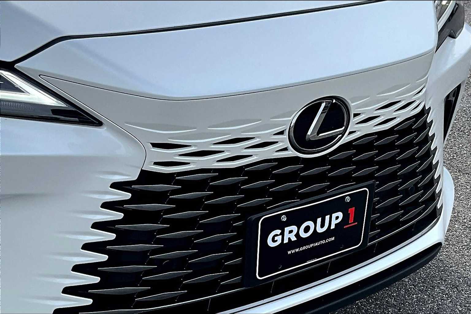 2024 Lexus RX Premium AWD photo 28