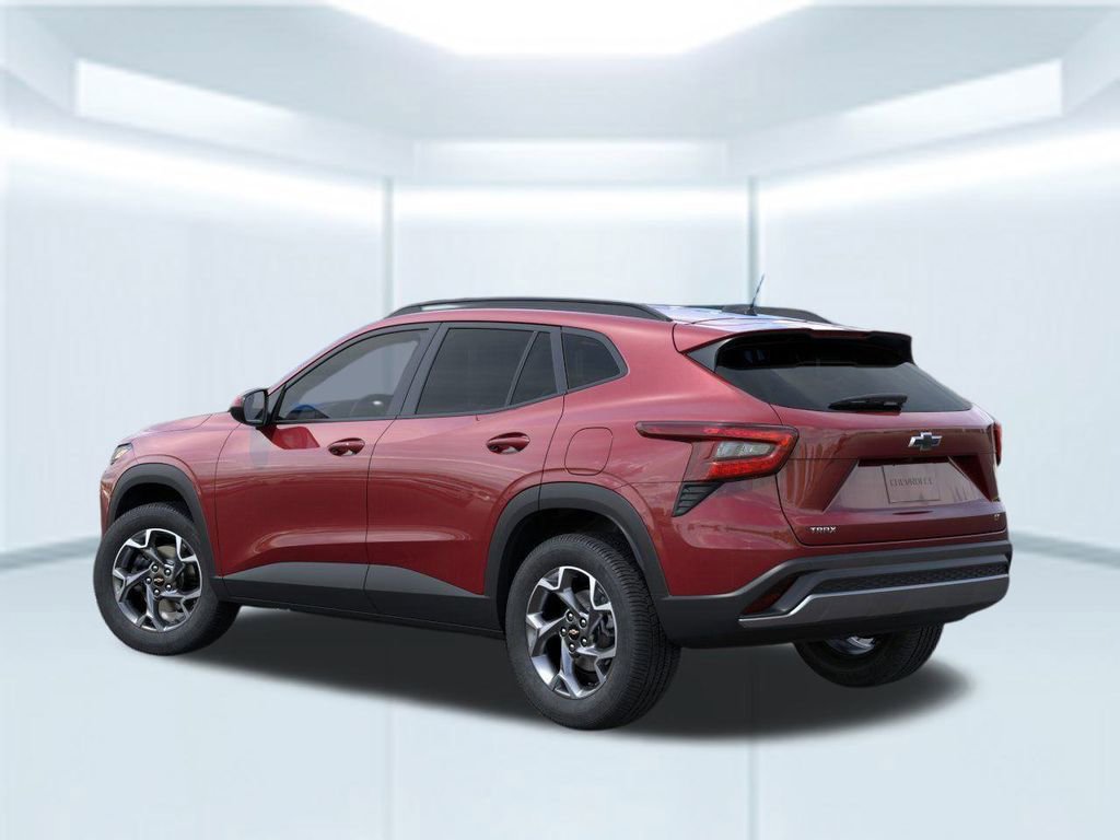 2025 Chevrolet Trax LT photo 2