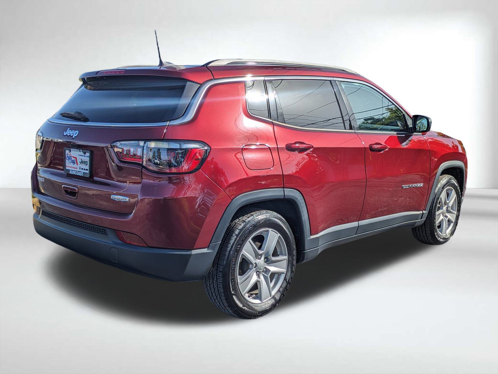 2022 Jeep Compass Latitude photo 3