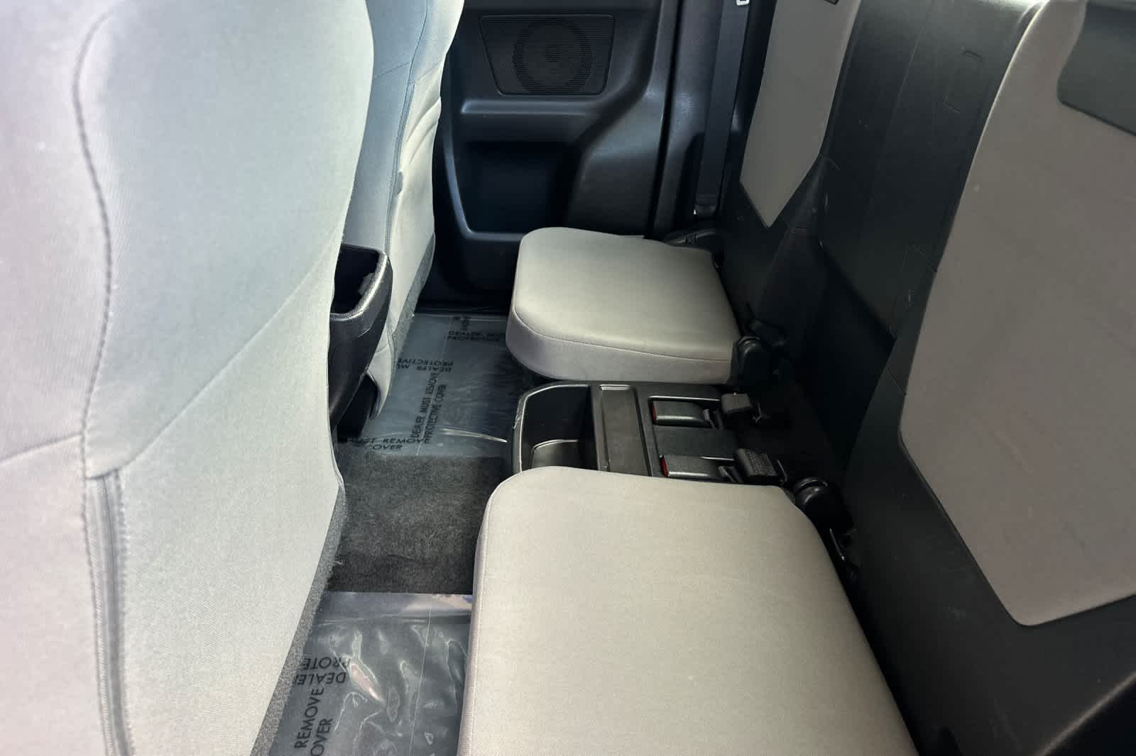 2017 Toyota Tacoma SR photo 4
