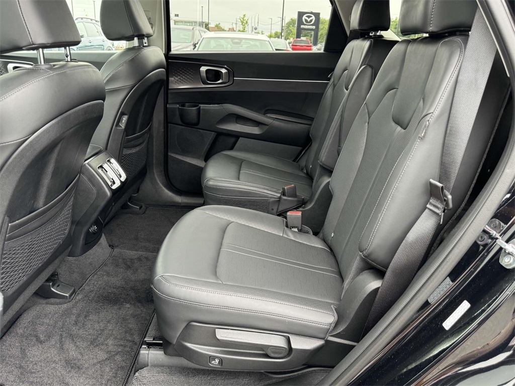 2025 Kia Sorento EX photo 14