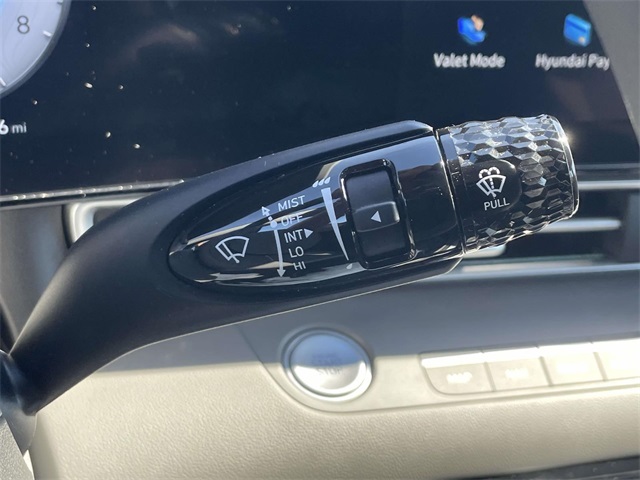 2024 Hyundai Elantra SEL photo 30