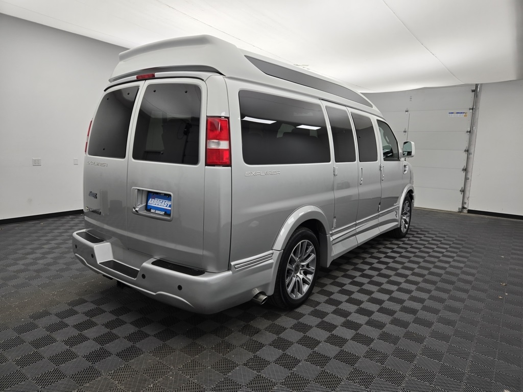 2021 Chevrolet Express 2500 Cargo photo 2