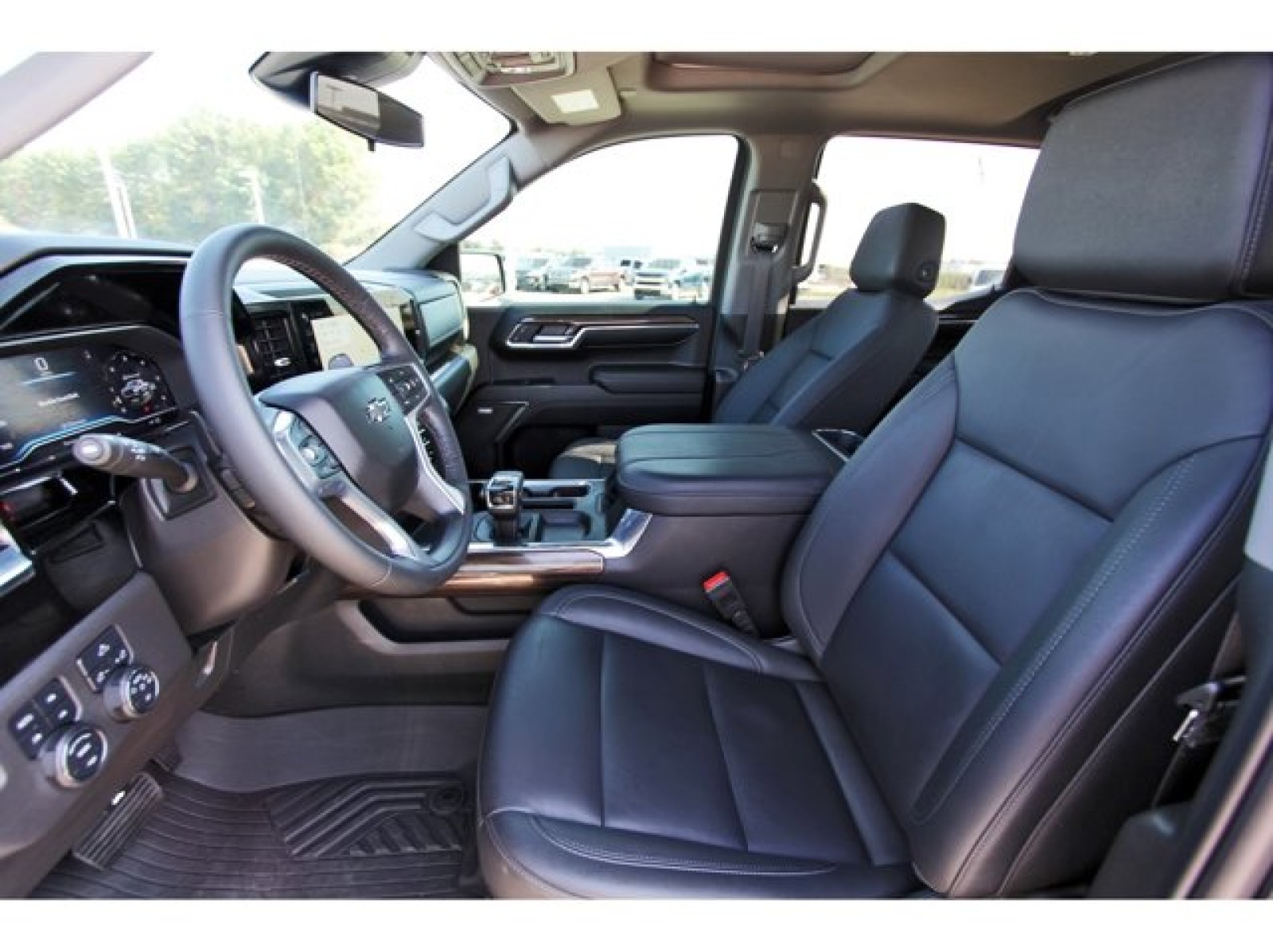 2024 Chevrolet Silverado 1500 LT Trail Boss - 9