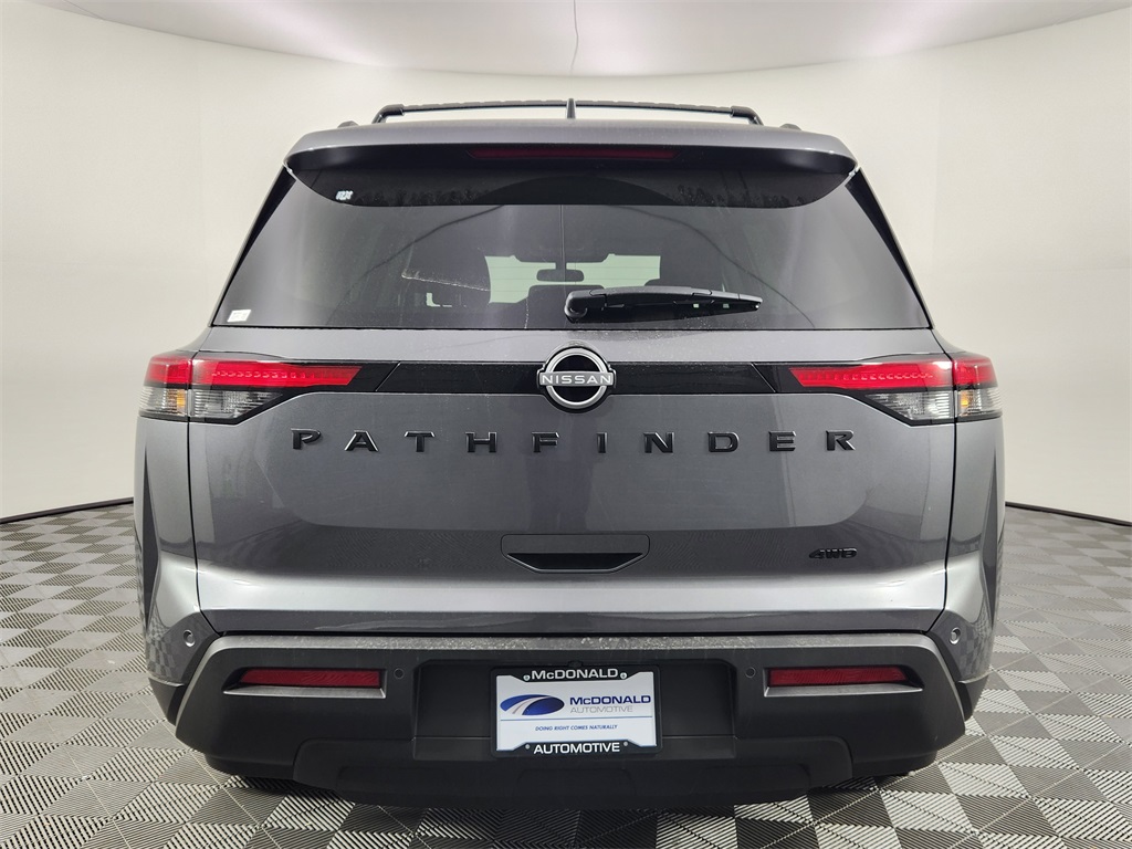 2025 Nissan Pathfinder SV photo 4