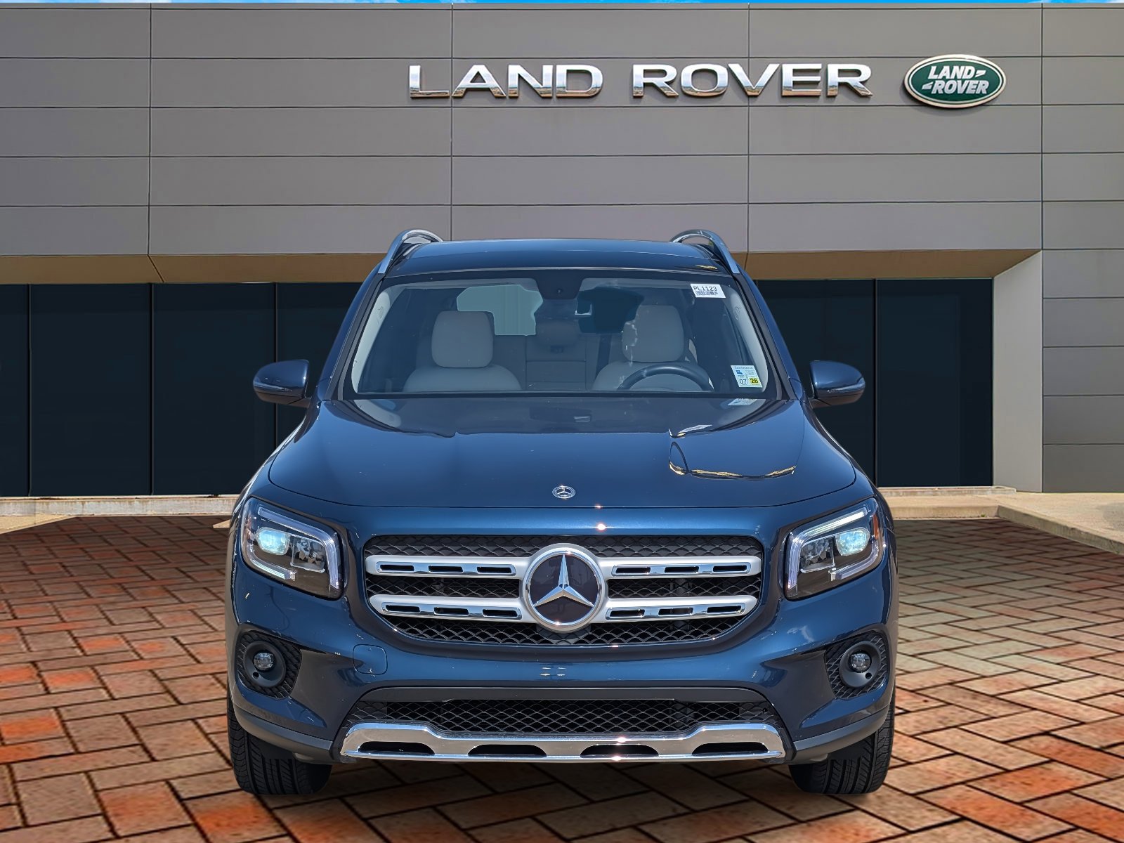 2022 Mercedes Benz GLB 250 photo 2