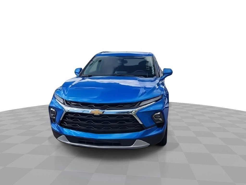 2025 Chevrolet Blazer 2LT photo 3