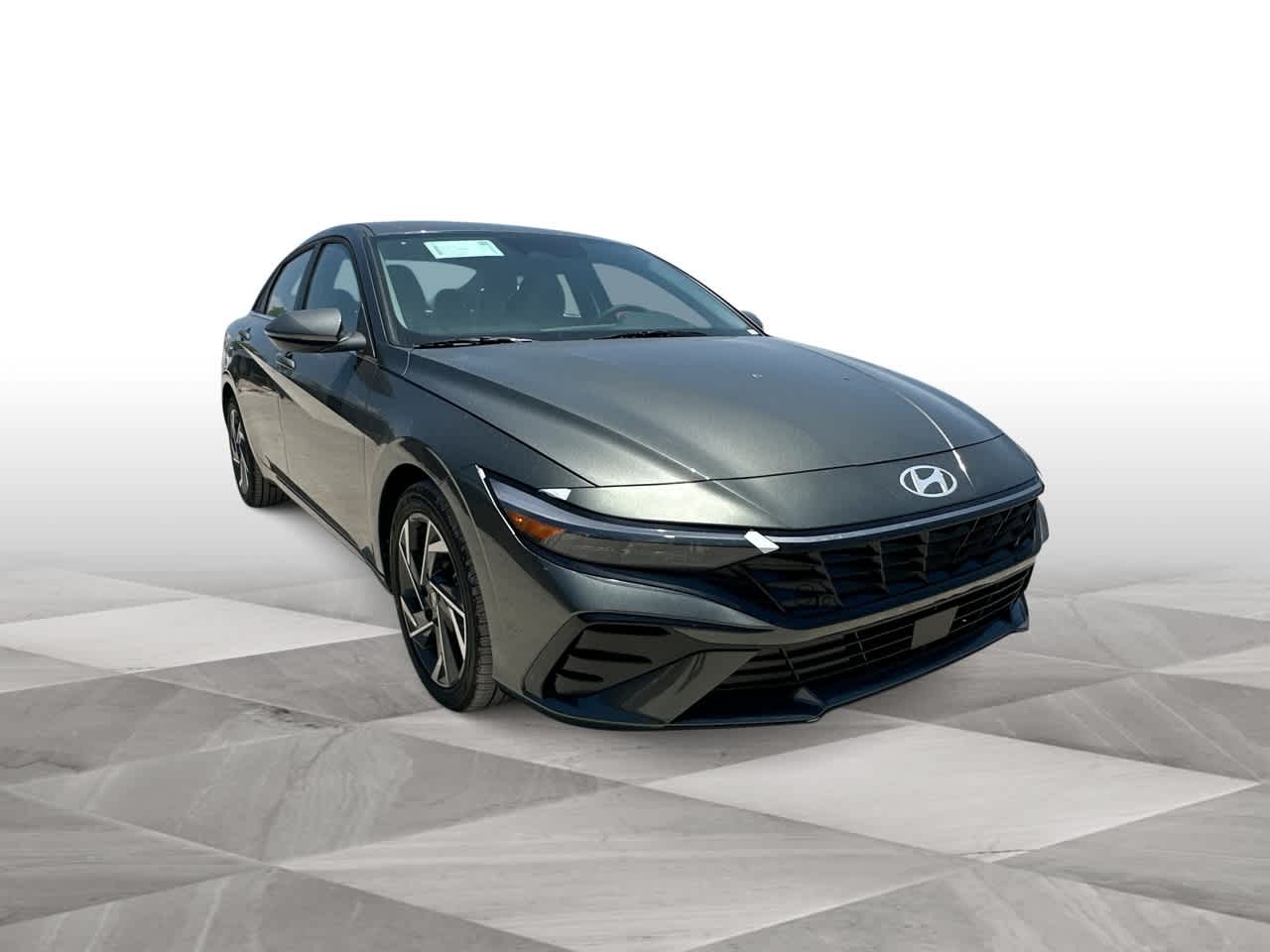 2025 Hyundai Elantra Limited photo 2