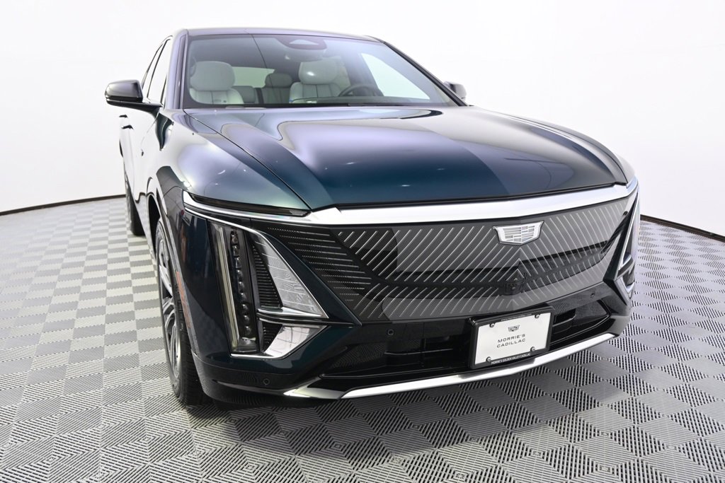 2025 Cadillac Lyriq Luxury photo 9
