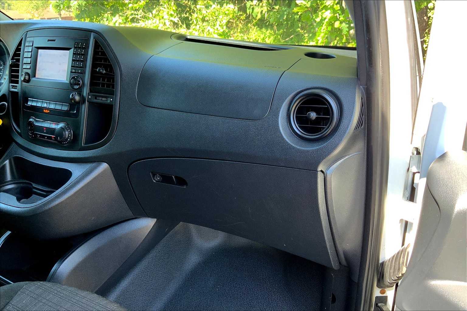 2016 Mercedes Benz Metris photo 18