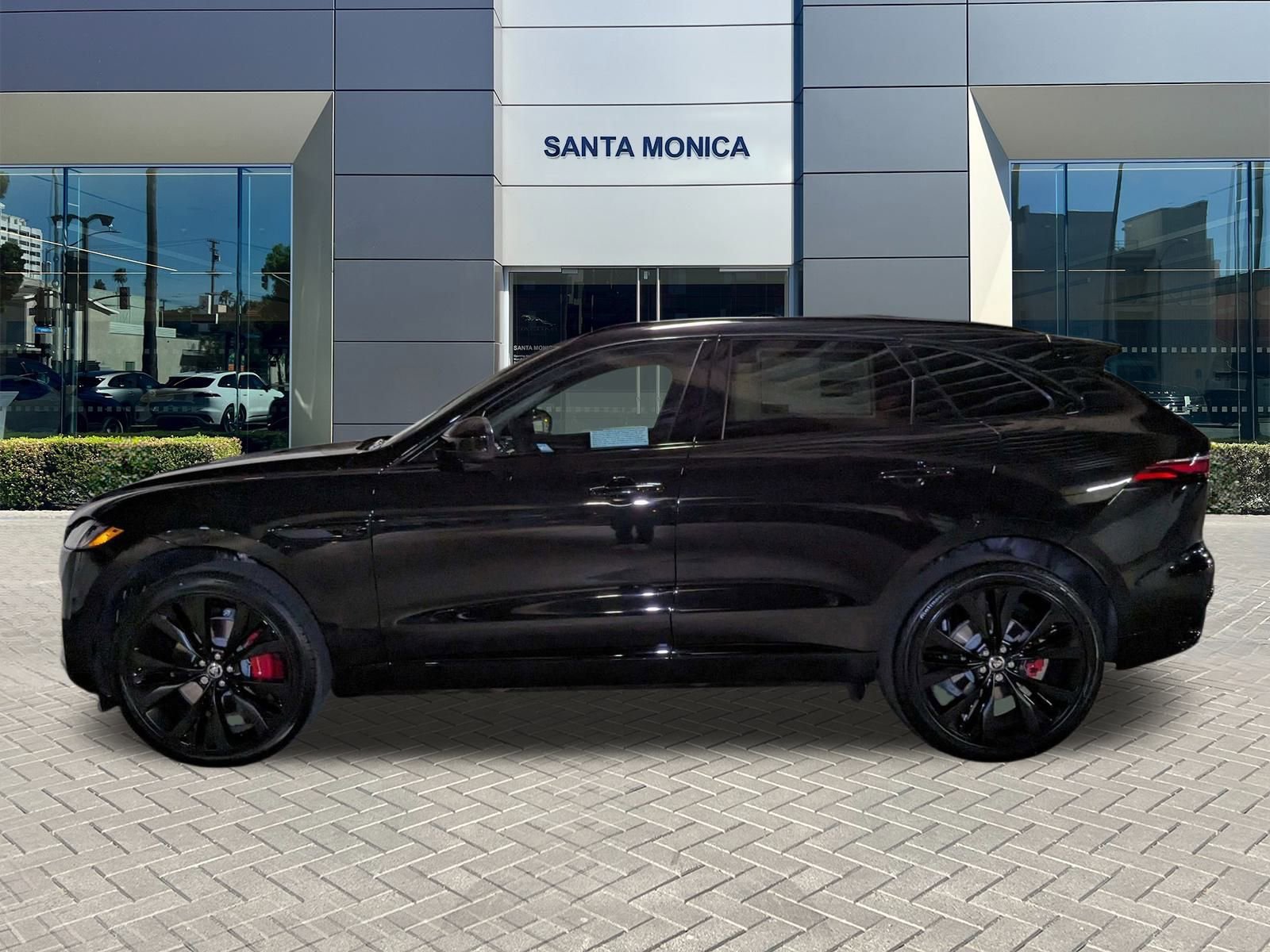 2024 Jaguar F-PACE P400 R-Dynamic S photo 3