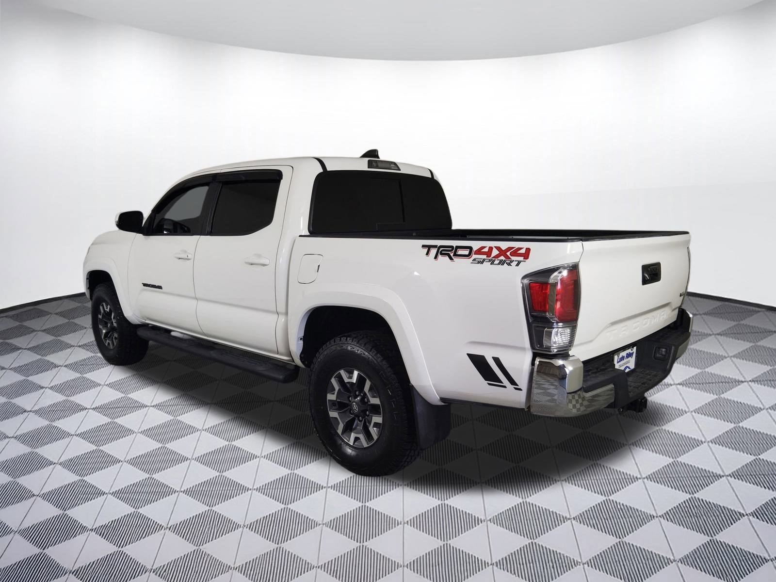 2023 Toyota Tacoma SR V6 photo 3